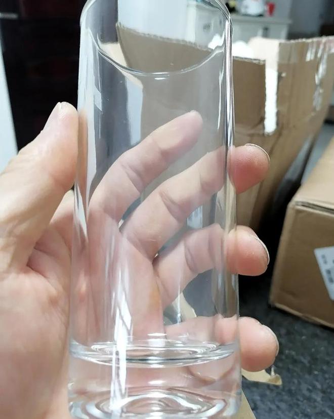 z6尊龙凯时，家里这3种水杯尽快扔掉白开水进“毒水”出很多人还在用