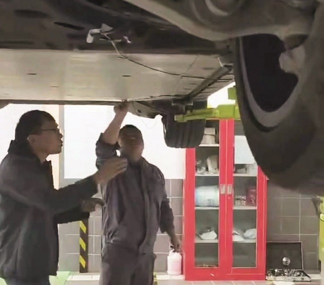 Z6尊龙，极氪汽车“急煞”顾客
